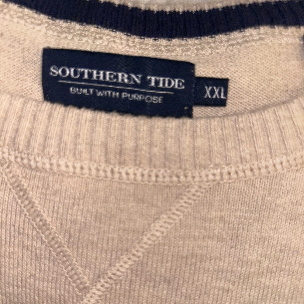 Tan southern tide sweaterater. XXL excellent used condition